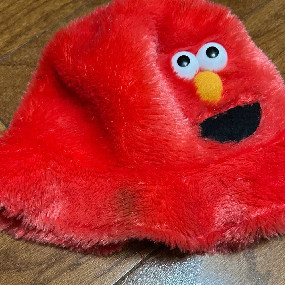 Sesame Street Live Red Elmo Fuzzy bucket Hat - Picture 5 of 8